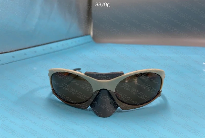 Oakley Plantaris 5