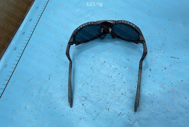 Oakley Plantaris 3