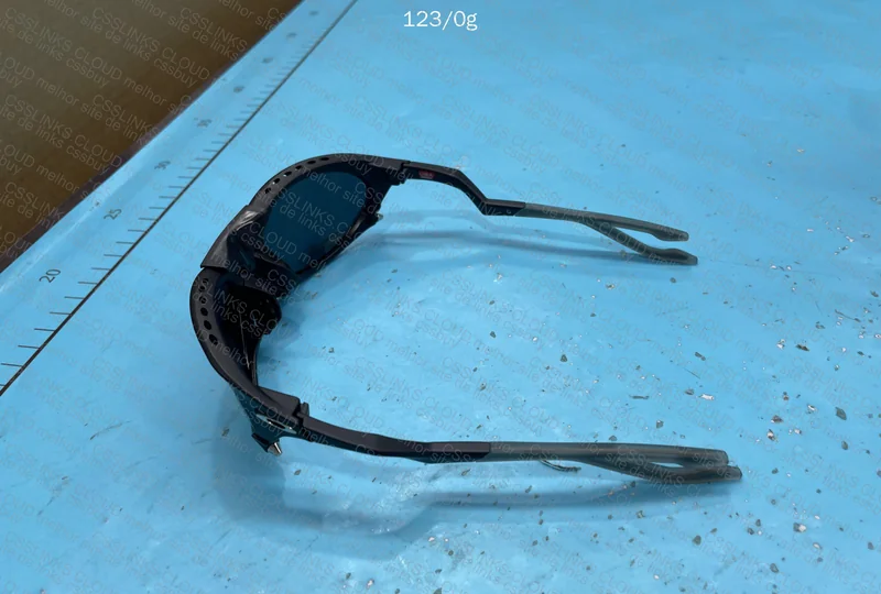 Oakley Plantaris 4