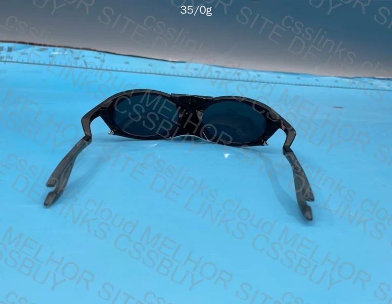 Oakley Plantaris 5