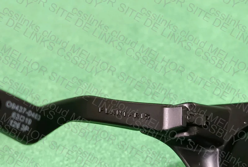 oakley plantaris 4