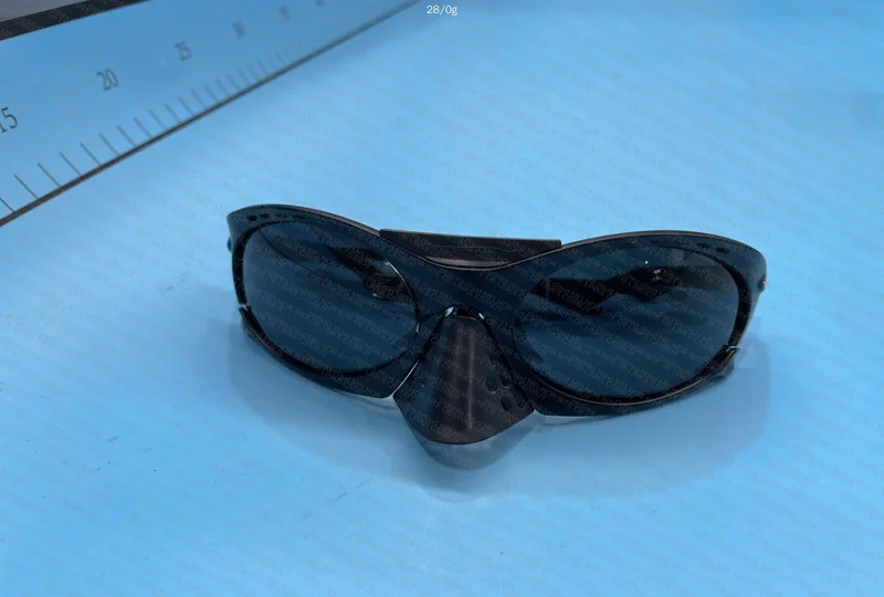 Oakley Plantaris 5