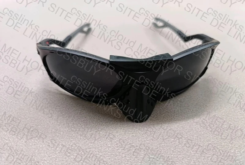 oakley plantaris 3