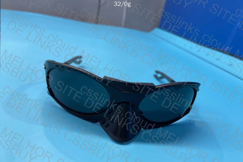 Oakley Plantaris