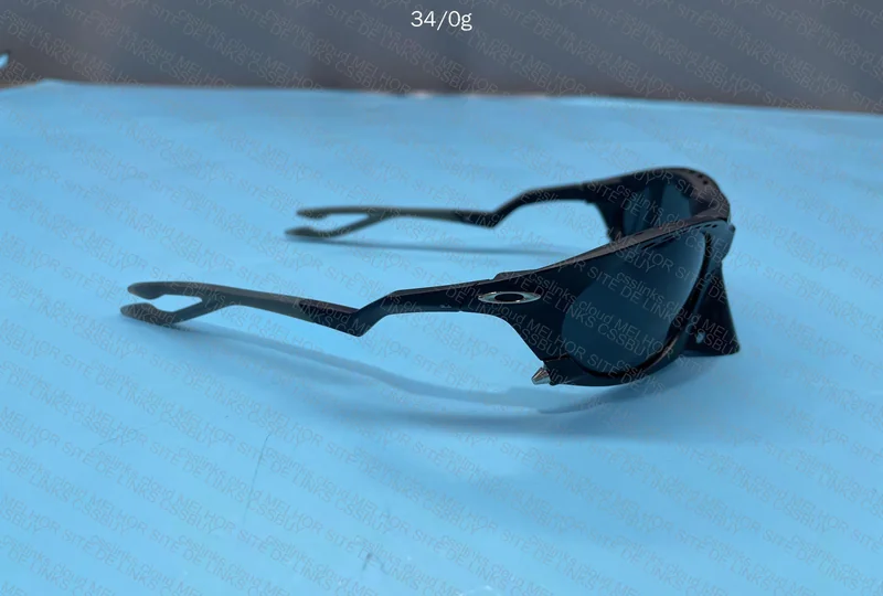 OAKLEY PLANTARIS 3
