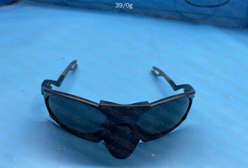 Oakley Plantaris 5
