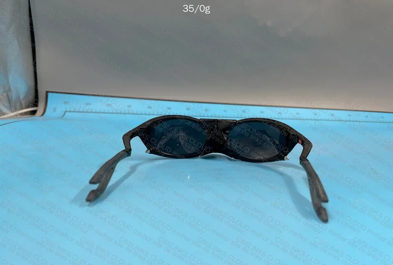 Oakley Plantaris (Ajuda) 3
