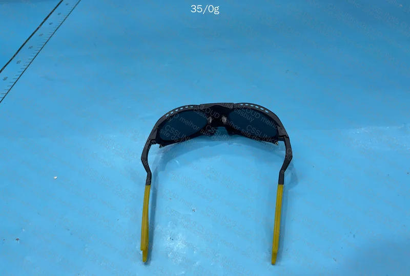 Oakley Plantaris Podpah 3