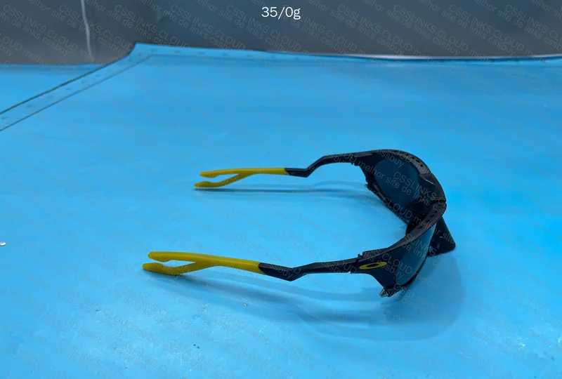Oakley Plantaris Podpah 4