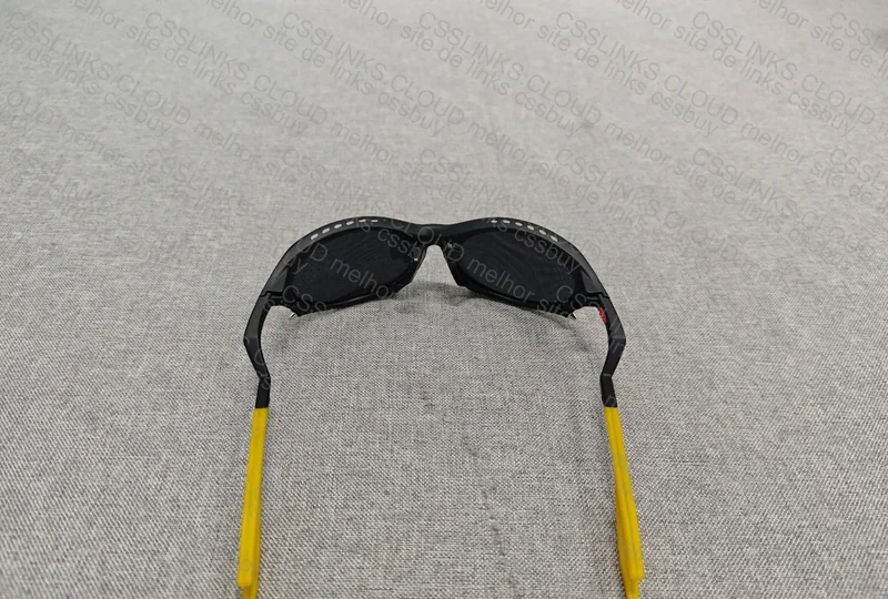 Oakley Plantaris Podpah 4