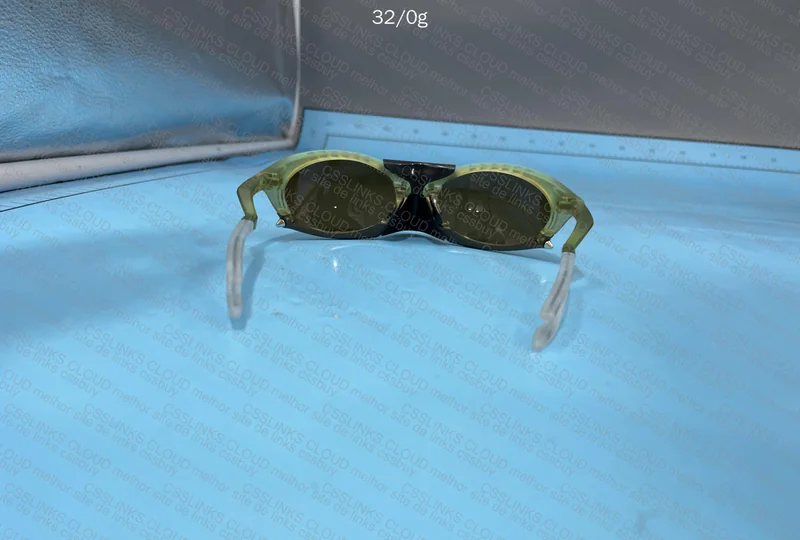 OAKLEY PLANTARIS GREEN 4