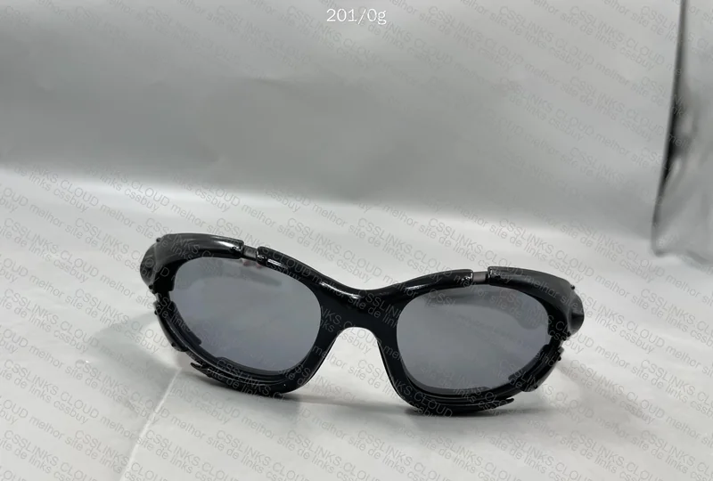 Oakley Plate 2