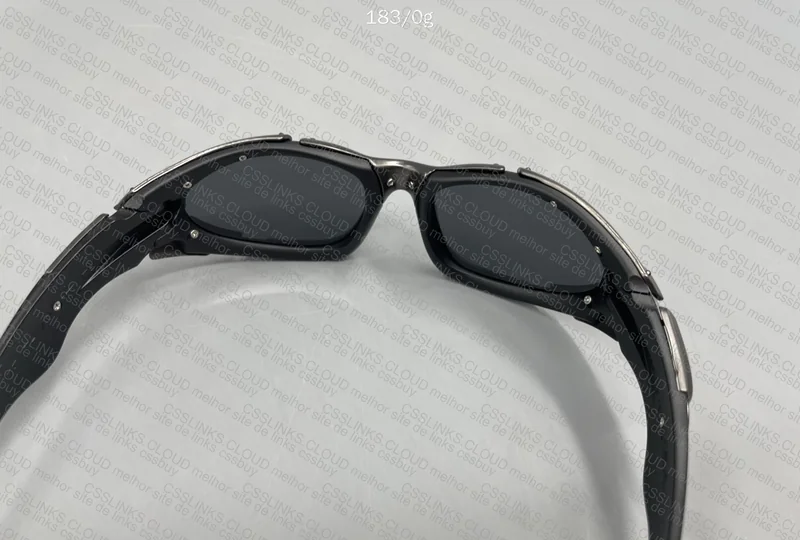 Oakley Plate 4