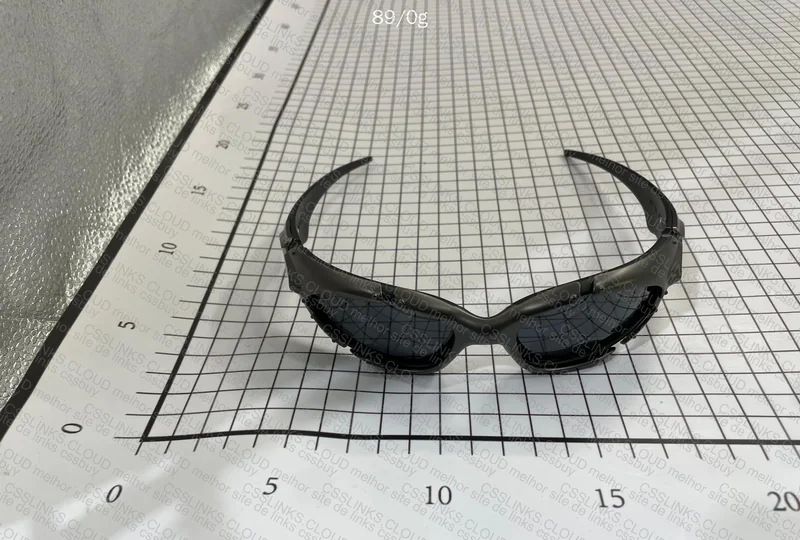 Oakley plate