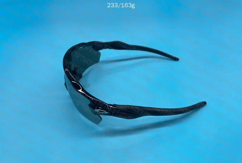 Oakley Radar 4