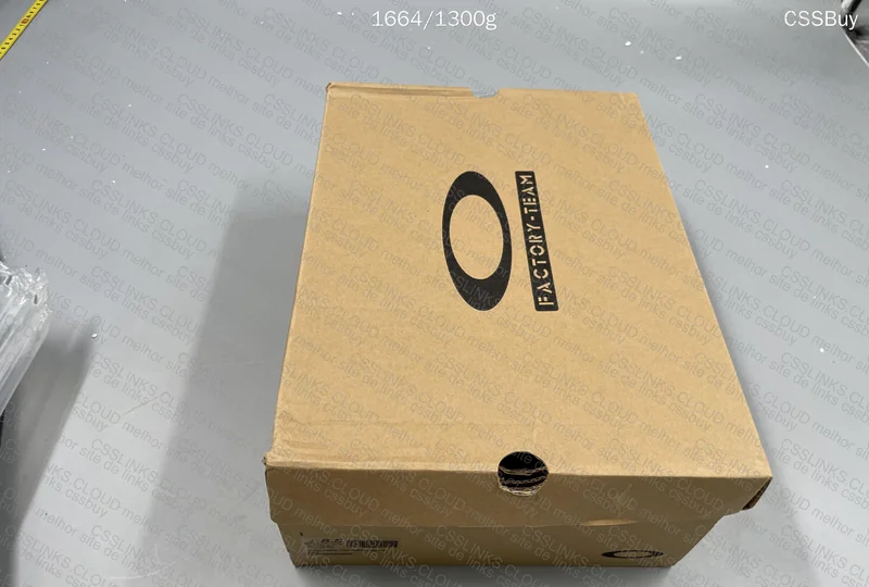 OAKLEY x FACTORY TEAM CHOP SAW 10