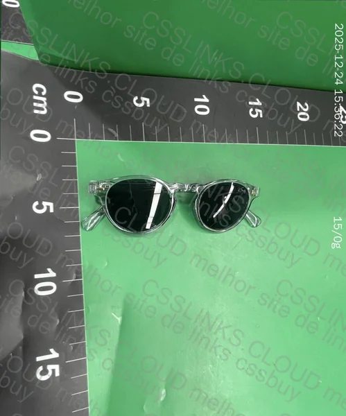 Glasses 4.5 Yuans