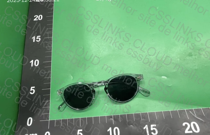 Glasses 4.5 Yuans 2