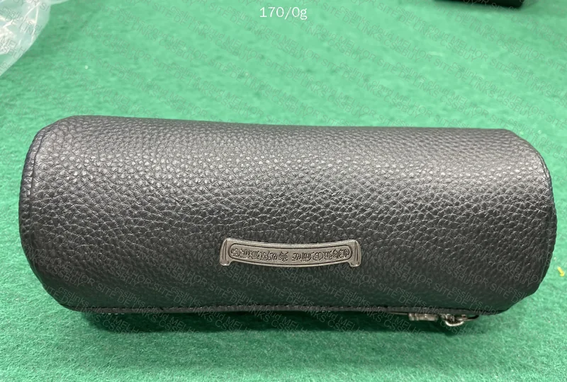 Glasses + Pouch 2
