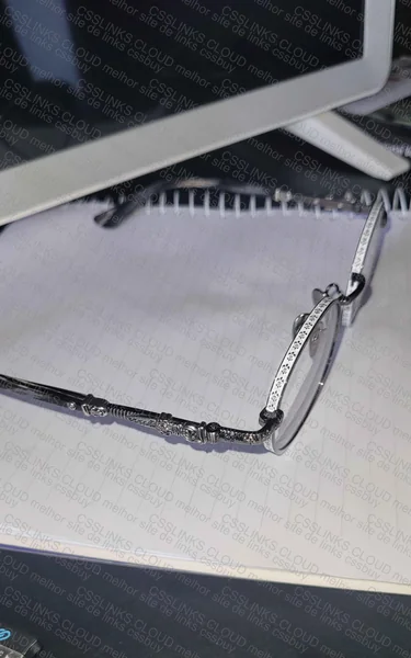 Óculos Chrome Hearts 2