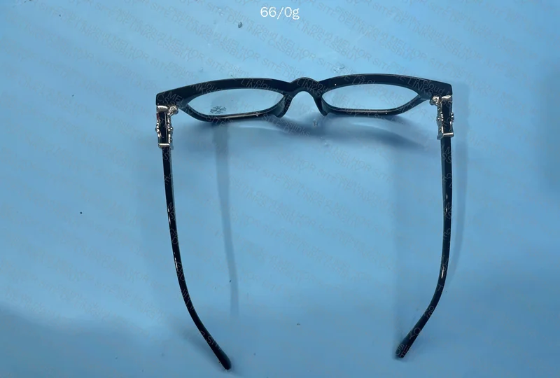 Óculos Chrome Hearts 4