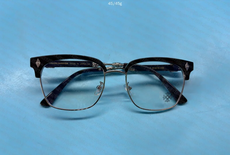 Óculos Chrome Hearts 5