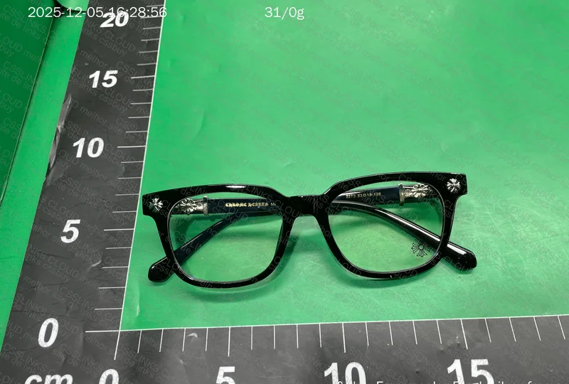 Óculos Chrome Hearts 3