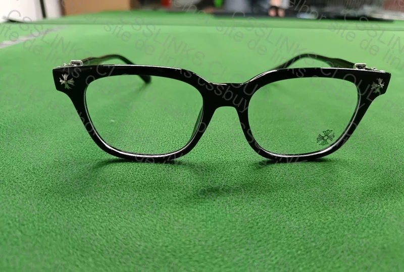 Óculos Chrome Hearts