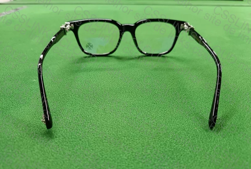 Óculos Chrome Hearts 2