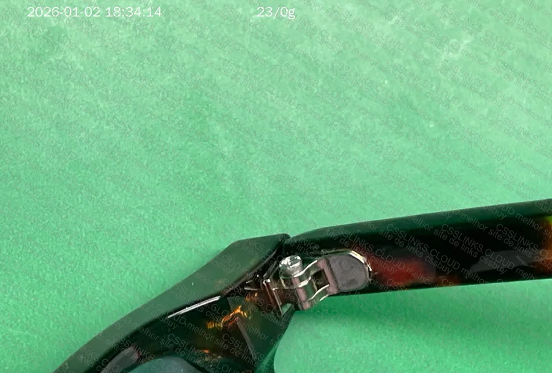 6 Yuan Glasses