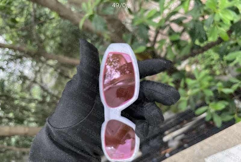Madonna Glasses 10