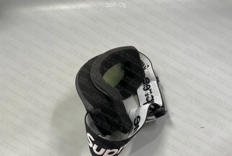 Supreme x SMITH Snow Goggles 3