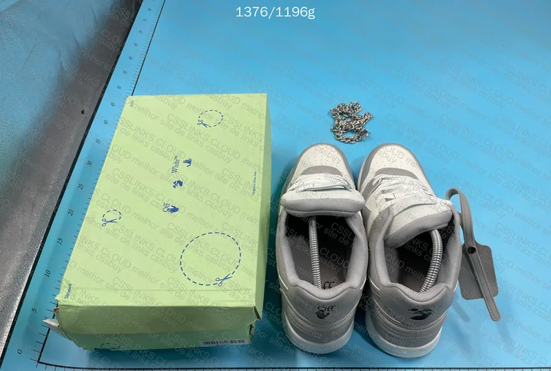 Off White (Blind Box)