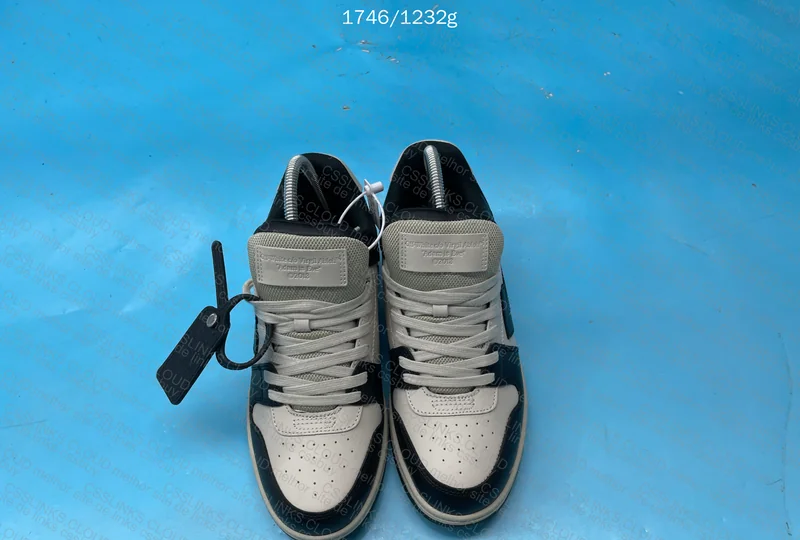 Off White Out of Office 7