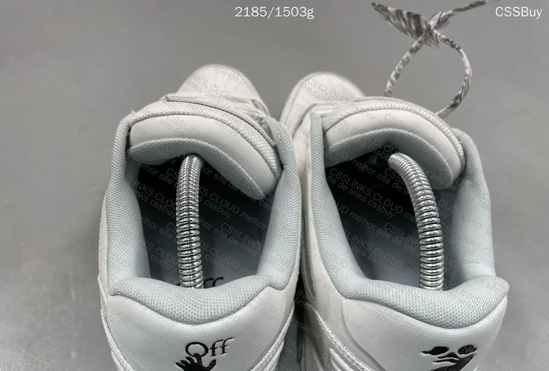 OFF-WHITE OUT OF OFFICE “FOR WALKING” (GL?) 4