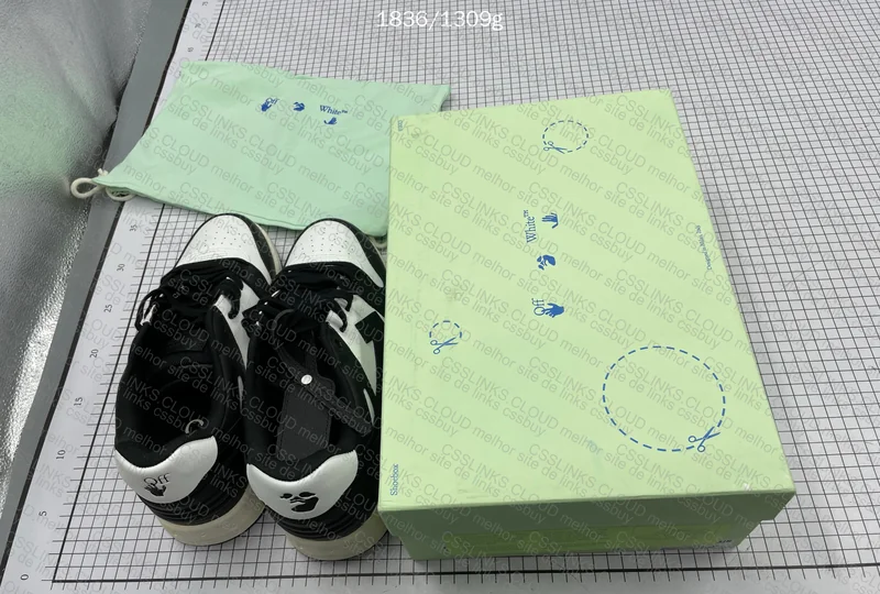 Off white / out of office - mistery blind box JMDY 6