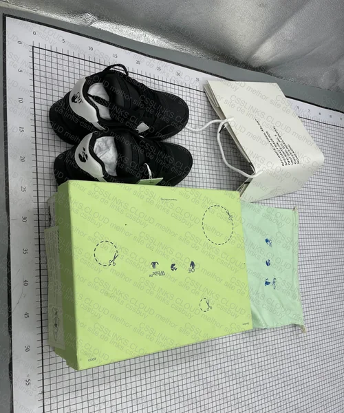 Off White - Out Office BLIND BOX 5