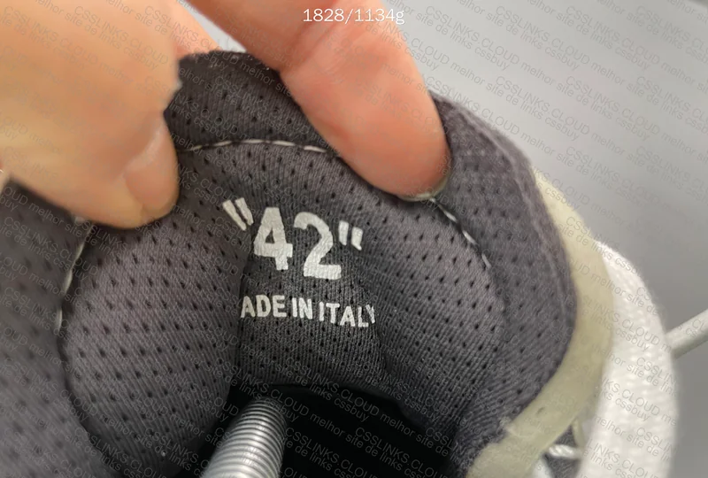 Off-White - Sponge 2