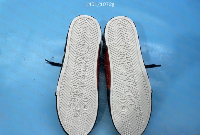 Off white vulcanized 7