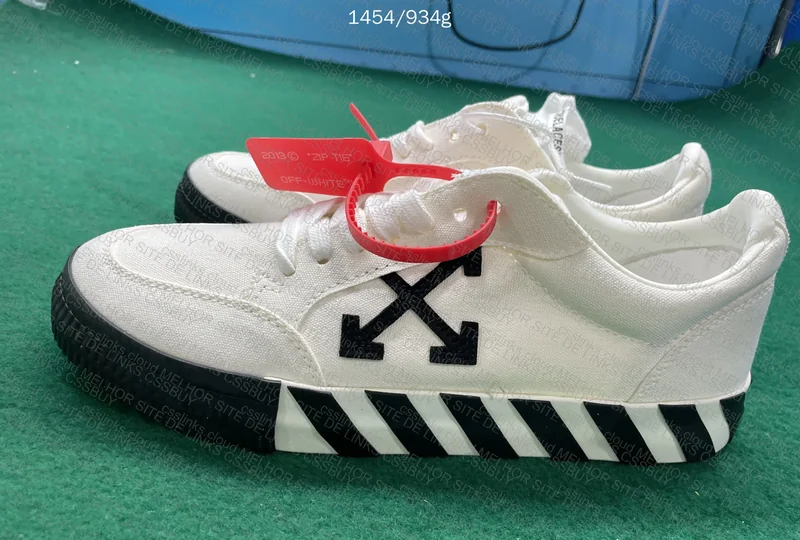 Off White Vulcanized 3