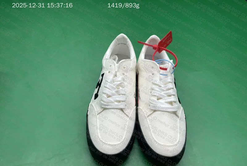 Off white vulcanized 3