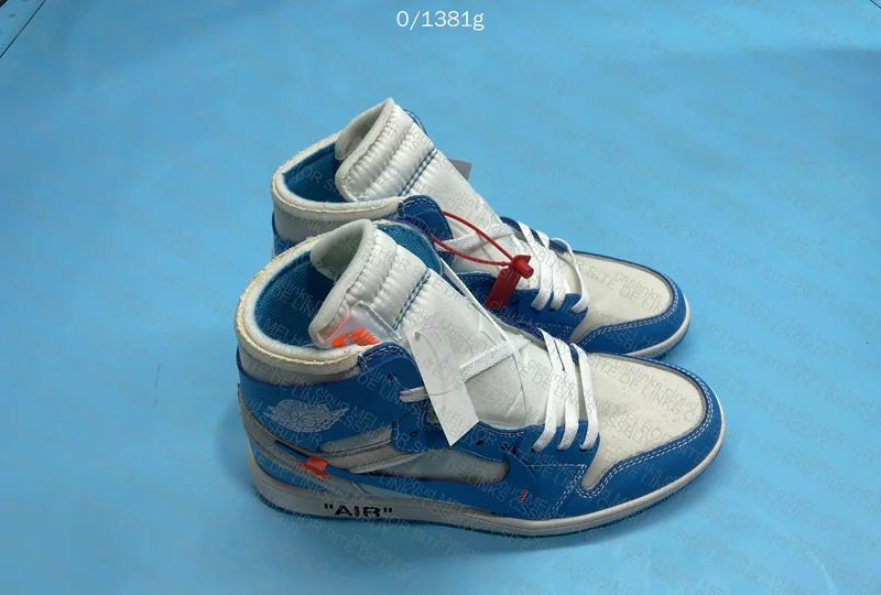 Off White x Air Jordan 1 High UNC 2