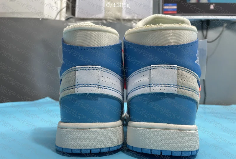 Off White x Air Jordan 1 High UNC 4