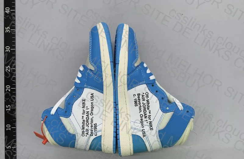 Off White x Air Jordan 1 High UNC 2