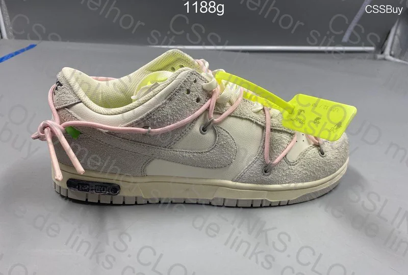 Off-White x Nike Dunk Low Lot 12 of 50