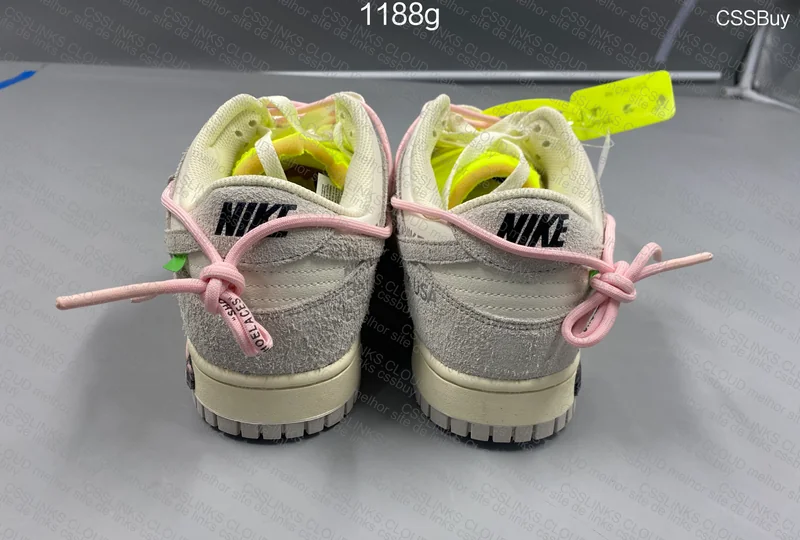 Off-White x Nike Dunk Low Lot 12 of 50 2