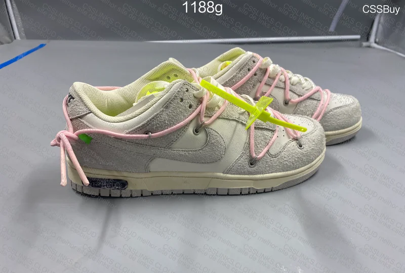 Off-White x Nike Dunk Low Lot 12 of 50 5