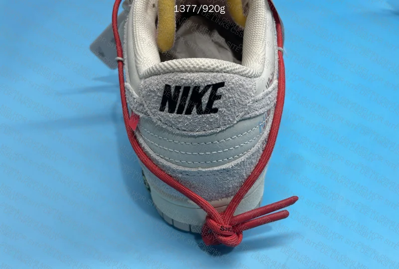 Off-White x Nike Dunk Low Lot 33 of 50 3