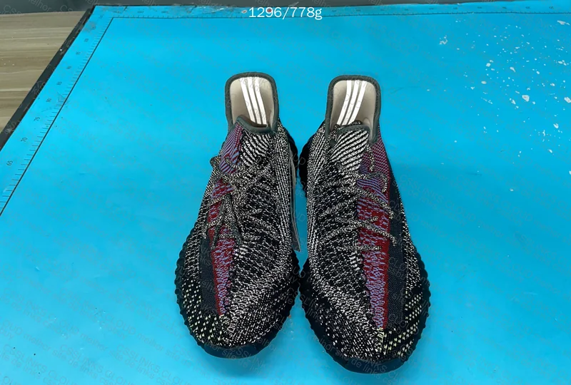 OG BATCH Sale 130y - Yeezy 350v2 Yecheil 2