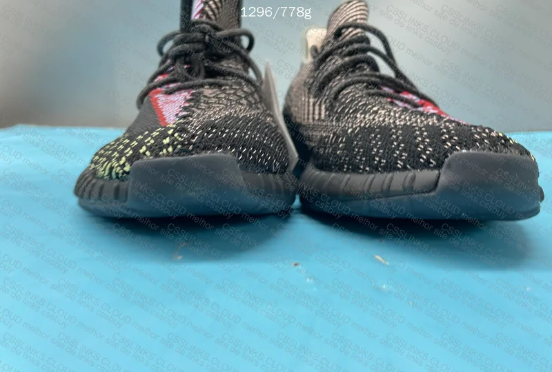 OG BATCH Sale 130y - Yeezy 350v2 Yecheil 4